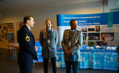 Veranstaltung: 03.03.2012, Reservistenkameradschaft Sanitätsdienst, Musikparade in der Color Line Arena Hamburg 