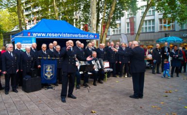 Veranstaltung: 26.10.2013, RK Sanitätsdienst, Auftaktsammlung mit dem Volksbund Deutsche Kriegsgräberführsorge 