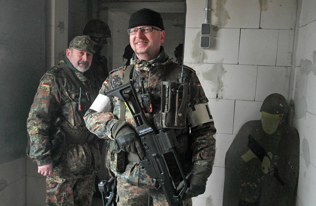 Das Herz schlägt grün: Matthias Graßmel (r.) mit dem ehemaligen AKRU-Vorsitzenden und Landesvorstandsmitglied Karl-Peter Pützer (l.)