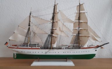 Segelschulschiff Gorch Fock 2, am 24.2.1958 auf Stapel gelegt, Stapellauf am 23.8.1958 bei Blom+Voss gebaut, Botschafter un Blau für Deutschland, war jahrelang auf dem 10 Mark Schein Motiv, derzeitig im Trockendock 