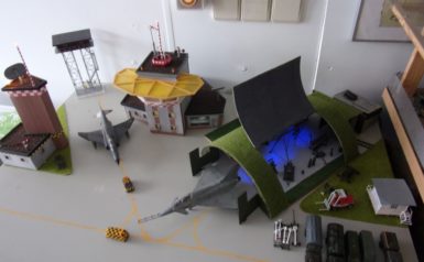 Flugplatz, Hangar mit Werkzeug beleuchtet von Rudi Vogt gebaut 1:72 