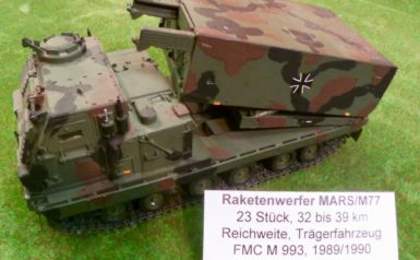 M 993 MARS, ab 1989 bis 1990 mit 154 mittleren Raketenabwehrsystem, 2 x 6 Abschussrohren, Reichweite von 10 bis 40 km Reichweite, 1:35 