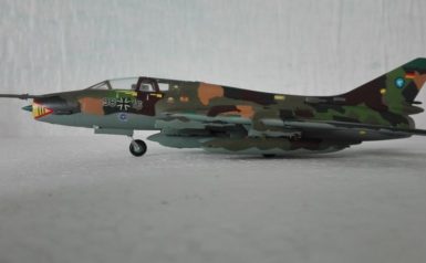 Suchoj-22UM-3K (Natokennung Ftter-G) erhielt die Bundesluftwaffe am 3.10.1990 die taktischen Kennzeichnungen 25+47 bis 25+54. Zwei SU-22UM-3K erhiet die WTD 61 in Manching, wurde dann als 98+11 am 26.6.1991 als Einweisungs- und Zieldarstellungsflüge eingesetzt., nicht in die Bundeswehr übernommen. 3 Maschinen befinden sich im Museum. Gebaut von Peter Wagner 1:72 