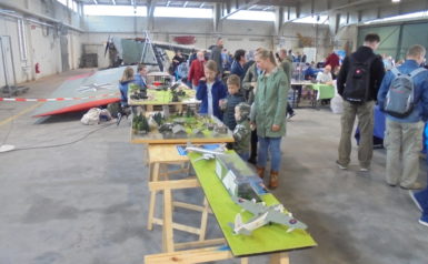 Die Ausstellungsfläche in der Halle 5 gemeinsam mit dem IPMS e.V. Deutschland im Hintergund unterstützt Kam Herchet, Sven, den Stand 