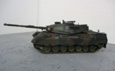 Seitenansicht Leopard 1 A 5von 1986 bis 1992 wurde das letzte Kampfwertsteigerungsprogramm am Leo 1 durchgeführt. Einbau einer 120 mm Glattrohrkanone, ab 2003 wurde der Leo 1A5 aus der Nutzung genommen und erhielten den Leopard 2. 